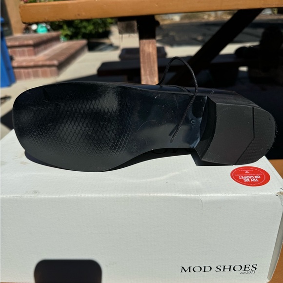 A pair of mod shoe, these are the Donna, beautiful pair made in Portugal. - Picture 2 of 9